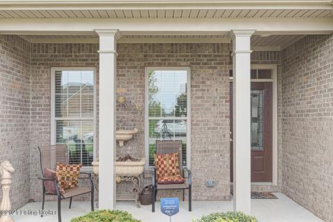 424 Paddock Dr, Versailles, KY 40383 photo 2