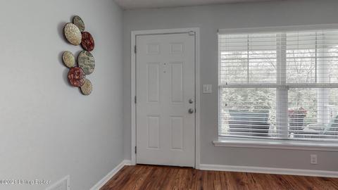 1245 Ormsby Ln, Lyndon, KY 40222 photo 9