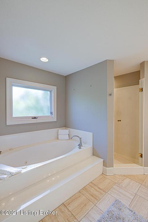 11106 Beech Rd, Anchorage, KY 40223 photo 23