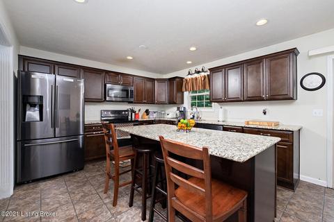 508 Conroe Dr, Radcliff, KY 40160 photo 9