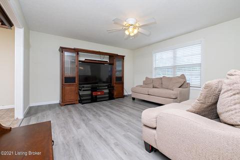 508 Conroe Dr, Radcliff, KY 40160 photo 5