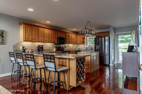 818 Noah Stevenson Rd, Bee Spring, KY 42207 photo 4