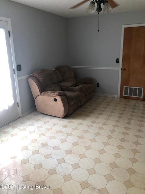 4907 Ruby Way, Shepherdsville, KY 40165 photo 6