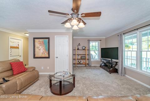 6085 Moser Knob Rd, Floyds Knobs, IN 47119 photo 3