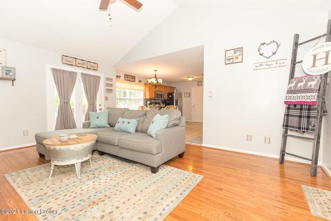 117 E Aulbern Dr, Mount Washington, KY 40047 photo 8