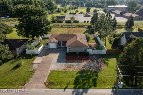 7104 Saint Anthonys Church Rd, Louisville, KY 40214 | 43 Photos - Movoto