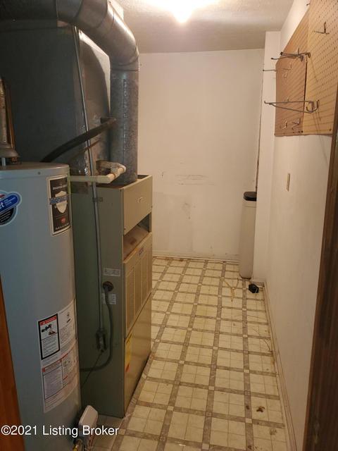 413 E High St, Springfield, KY 40069 photo 16