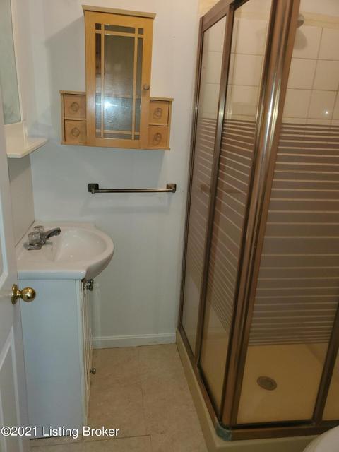 413 E High St, Springfield, KY 40069 photo 18