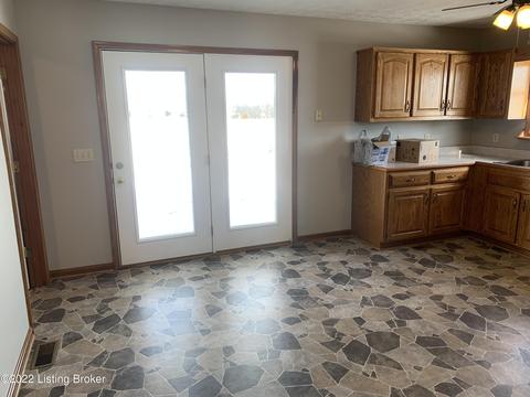 933 Walker Ln, Springfield, KY 40069 photo 19