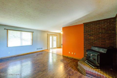 136 Walts Rd, Georgetown, IN 47122 photo 5