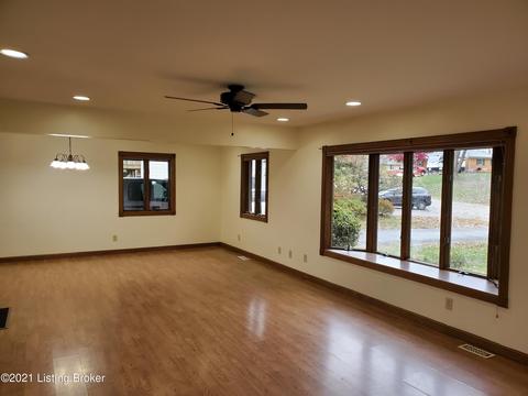 3510 Twin View Ct, Floyds Knobs, IN 47119 photo 9