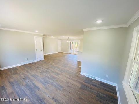 304 Mayes Ave, Springfield, KY 40069 photo 3