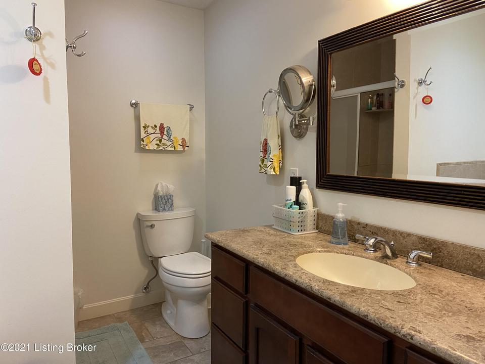  8701 Bluebell Dr, Louisville, KY 40219 photo 18