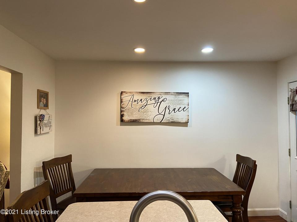  8701 Bluebell Dr, Louisville, KY 40219 photo 12