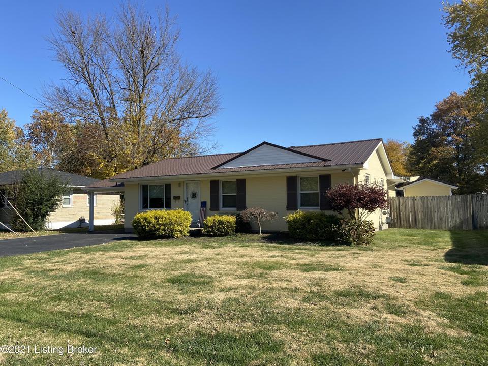  8701 Bluebell Dr, Louisville, KY 40219 photo 2