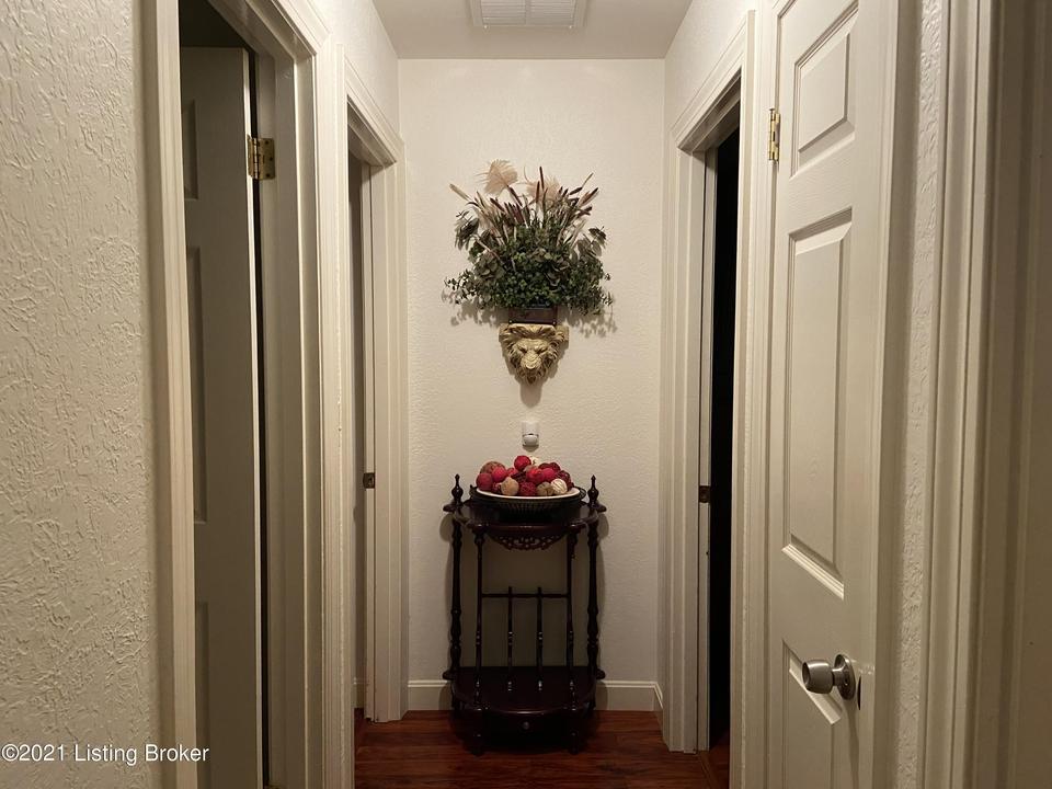  8701 Bluebell Dr, Louisville, KY 40219 photo 13