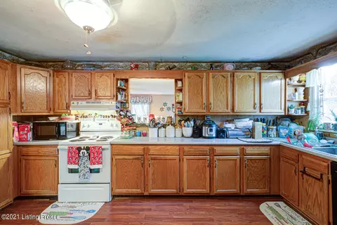 585 Letts Rd, Brooks, KY 40109 photo 9