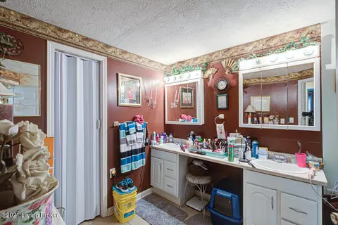 585 Letts Rd, Brooks, KY 40109 photo 17
