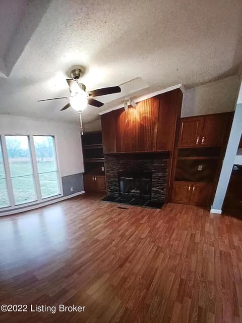 1511 Spaulding Ln, Springfield, KY 40069 photo 4