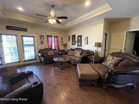 130 E Joyce Ln, Brooks, KY 40109 photo 3