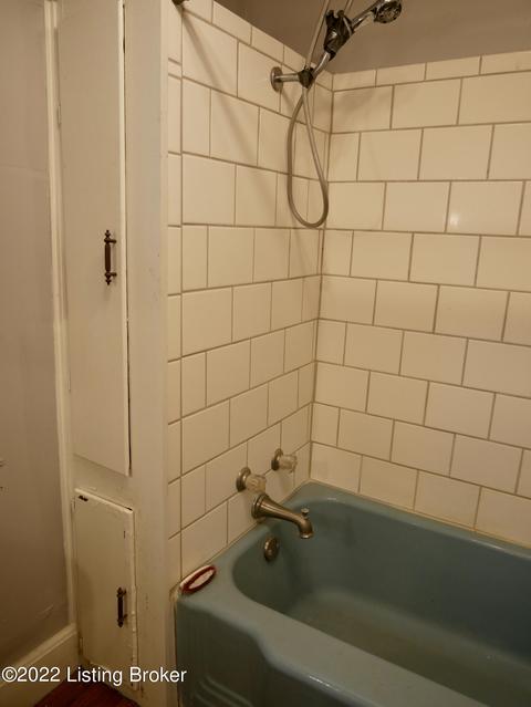 135 E Main St, Hanover, IN 47243 photo 9