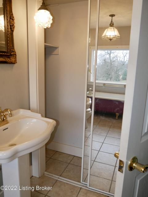 135 E Main St, Hanover, IN 47243 photo 32