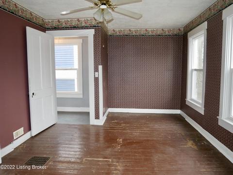 135 E Main St, Hanover, IN 47243 photo 38