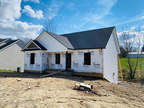 105 Oak Dr, Springfield, KY 40069 photo 3