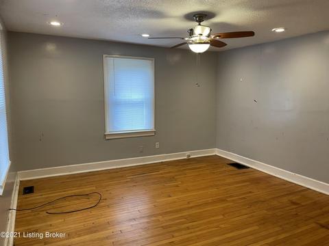 103 Derringer Ct, Springfield, KY 40069 photo 5