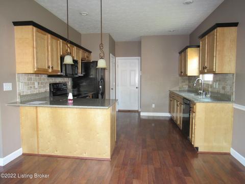 121 Ashton Walk, Radcliff, KY 40160 photo 12