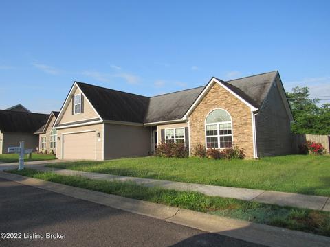 121 Ashton Walk, Radcliff, KY 40160 photo 4