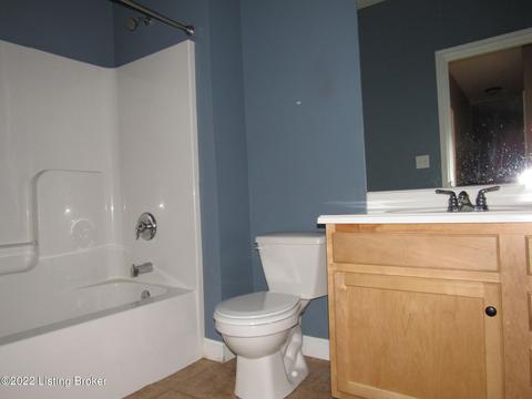 121 Ashton Walk, Radcliff, KY 40160 photo 7