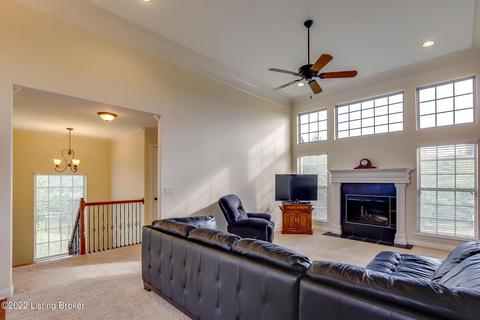 3627 Woodland Lakes Dr, Floyds Knobs, IN 47119 photo 6