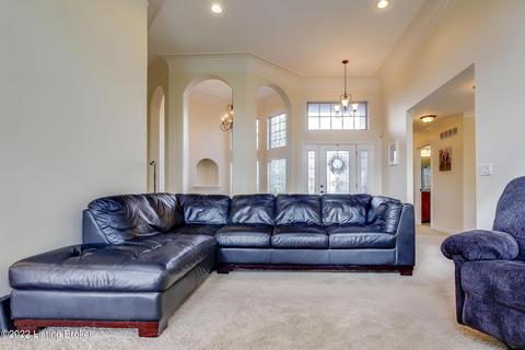 3627 Woodland Lakes Dr, Floyds Knobs, IN 47119 photo 9