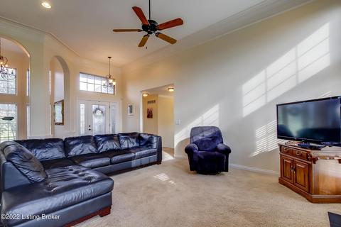 3627 Woodland Lakes Dr, Floyds Knobs, IN 47119 photo 7