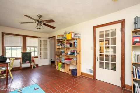 8675 Ky-52, Loretto, KY 40037 photo 7