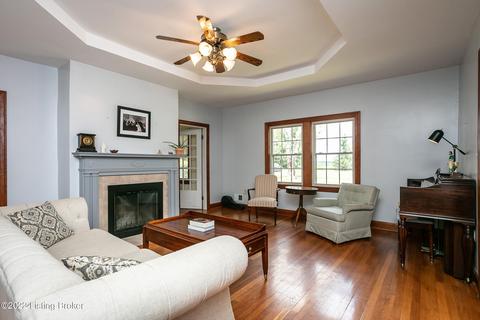 8675 Ky-52, Loretto, KY 40037 photo 4