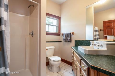 8675 Ky-52, Loretto, KY 40037 photo 10