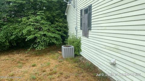 Exterior - 3125 Wimsatt Rd, Loretto, KY 40037 photo 2 of 2