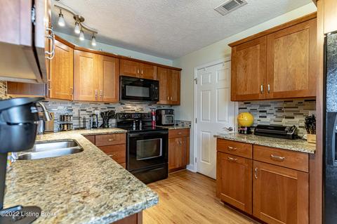 136 Carey Ct, Bardstown, KY 40004 photo 17