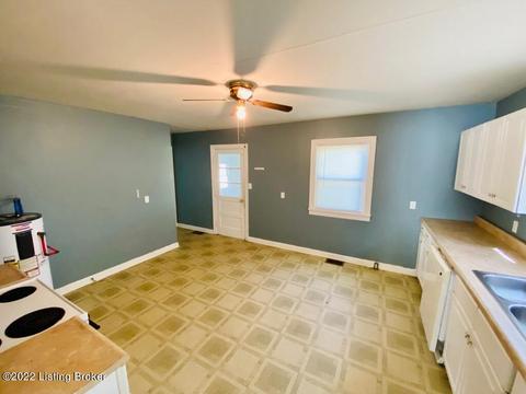 100 Burchett Ln, Springfield, KY 40069 photo 14