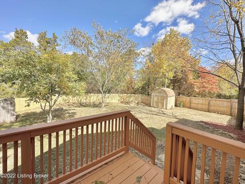 114 E Aulbern Dr, Mount Washington, KY 40047 photo 2