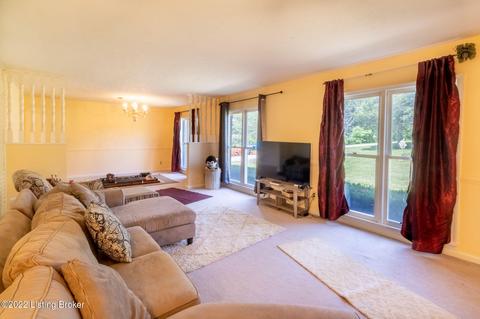 939 Wooded Hills Rd, Pendleton, KY 40055 photo 4