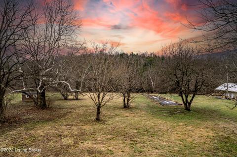 1073 Zoneton Rd, Shepherdsville, KY 40165