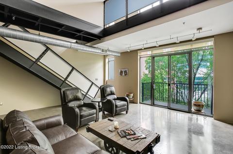 400 E Main St #305, Louisville, KY 40202