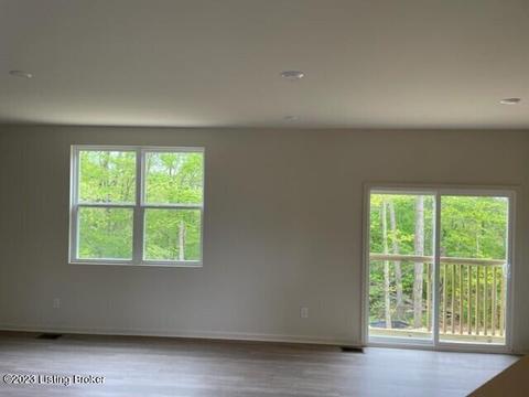 5004 White Pine Ln, La Grange, KY 40031 photo 4
