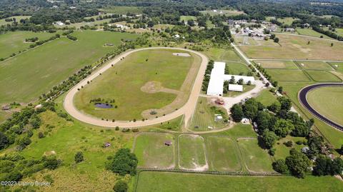 000 Liberty Ln, Goshen, KY 40026