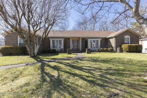 2601 Windsor Forest Dr, Louisville, KY 40272