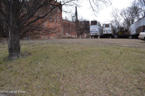 821 S 15th St, Louisville, KY 40210