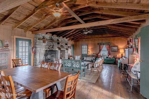 861 Brooks Ln, Simpsonville, KY 40067